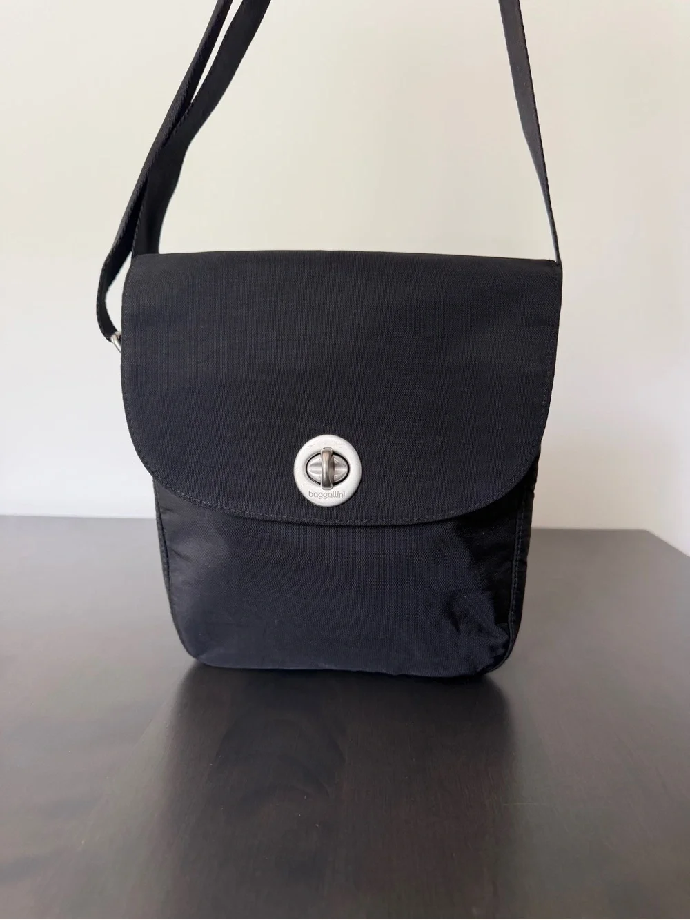 Baggallini Black Nylon Turn-Lock Crossbody Bag